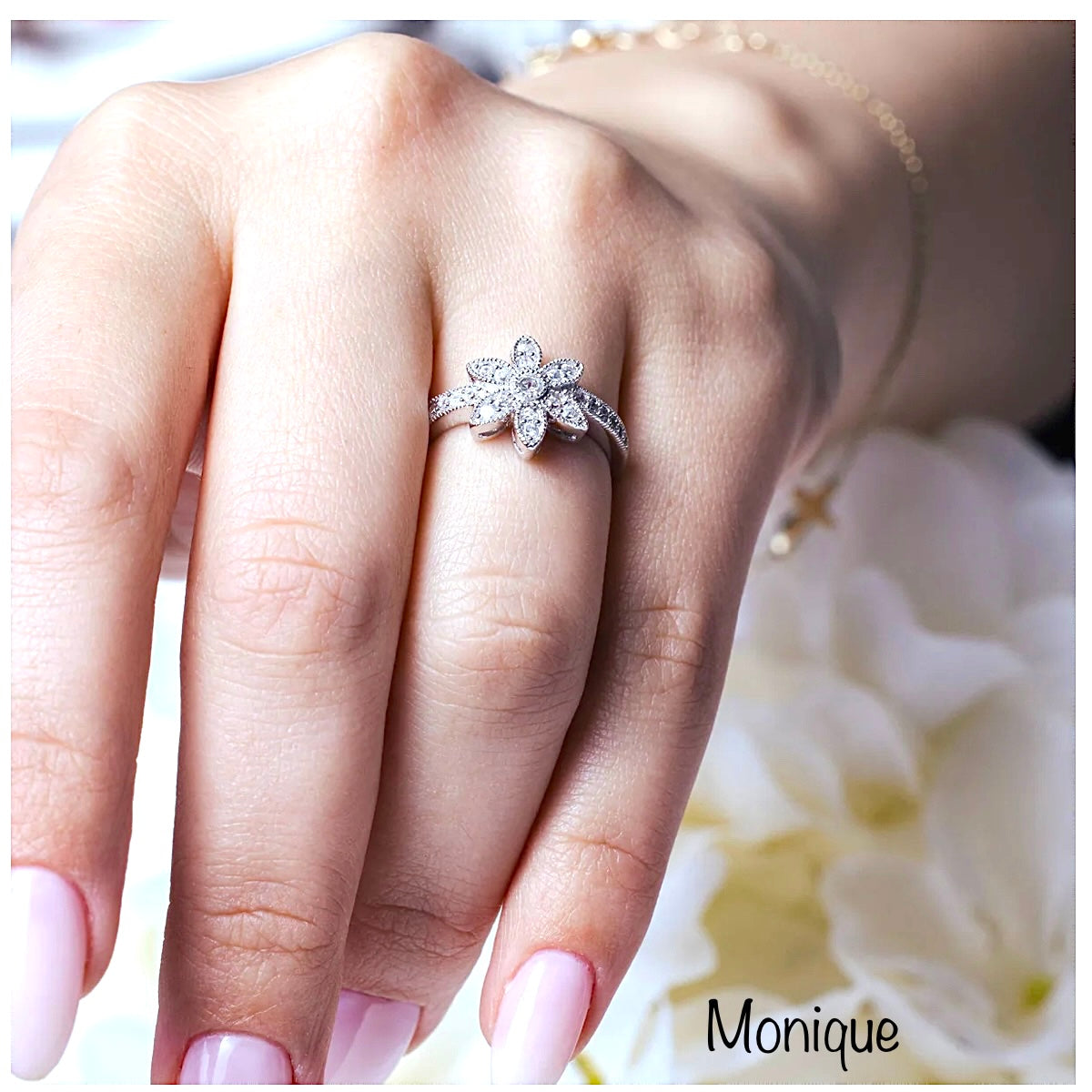 Monique Ring